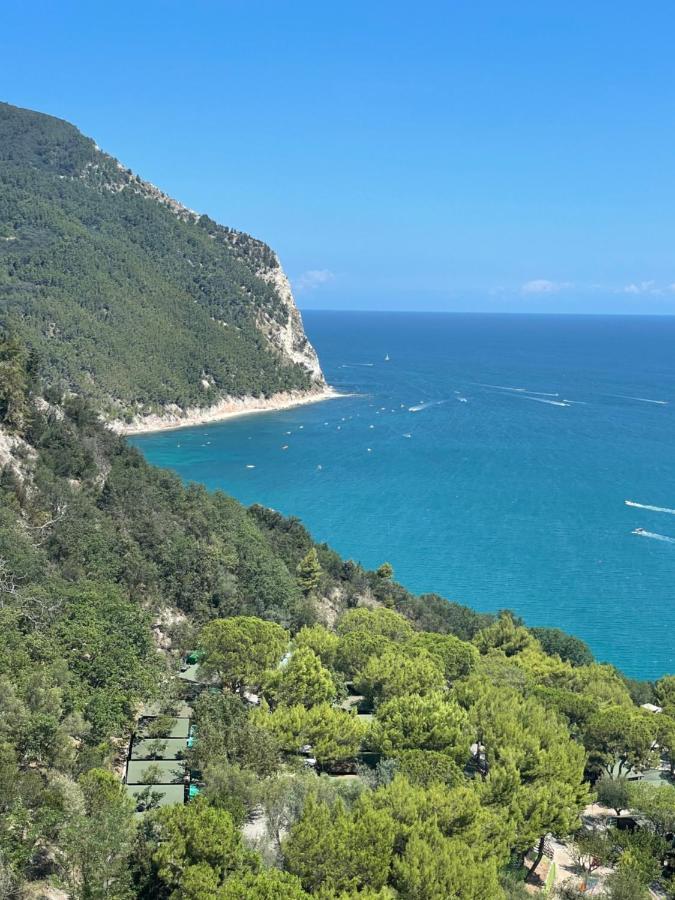 Casa Raffaela, Charming Villa With A Nice Pool Monte Giberto Екстериор снимка