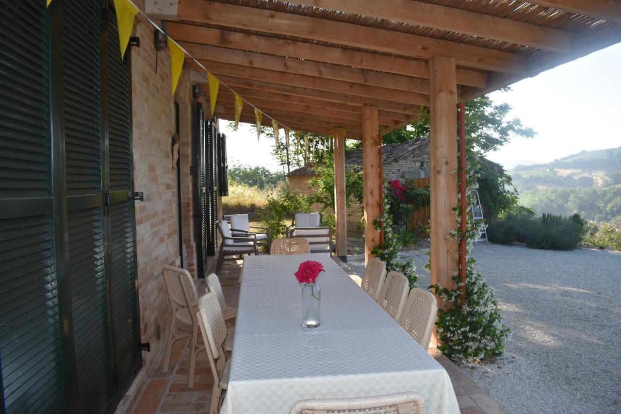 Casa Raffaela, Charming Villa With A Nice Pool Monte Giberto Екстериор снимка
