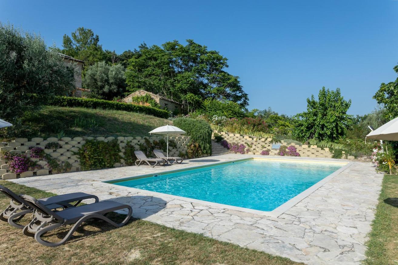 Casa Raffaela, Charming Villa With A Nice Pool Monte Giberto Екстериор снимка