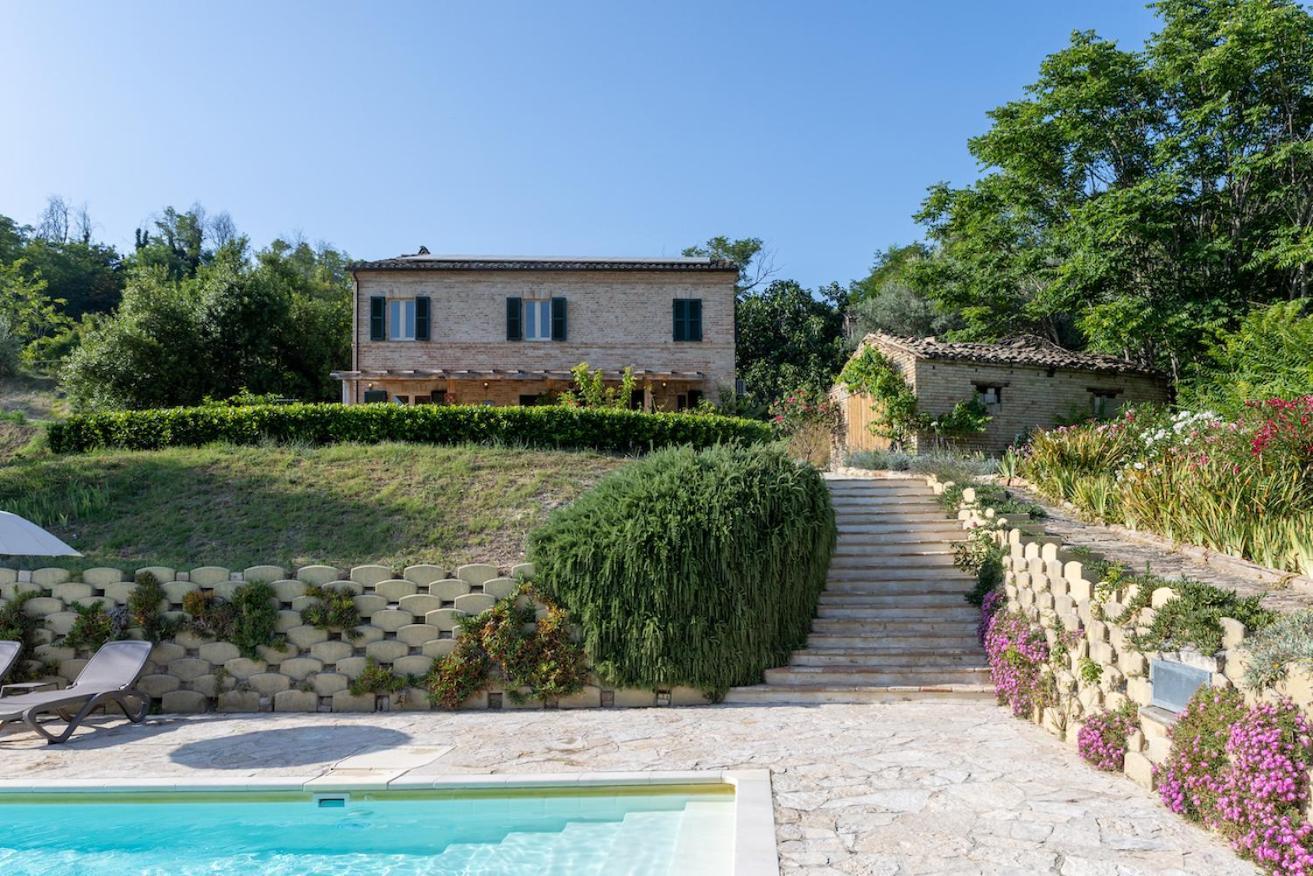 Casa Raffaela, Charming Villa With A Nice Pool Monte Giberto Екстериор снимка
